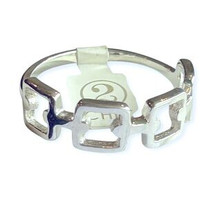 NEW 2 CHIC | Silver Cutout Ring NWT